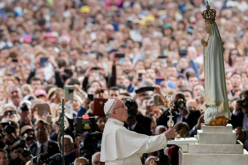 papa-fatima[1].jpg