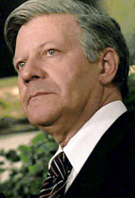 Helmut_Schmidt_(13.07.1977)[1].jpg