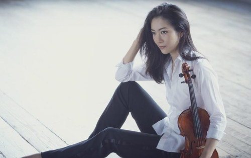 AkikoSuwanai795px[1].jpg