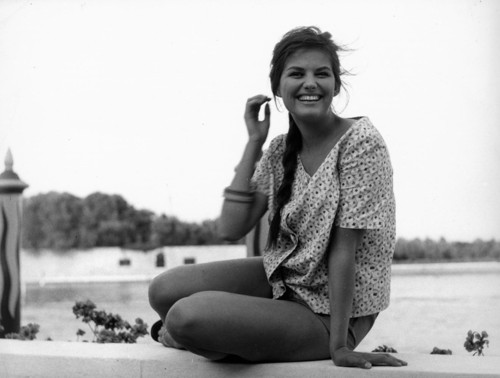 the-mag-claudia-cardinale-5[1].jpg