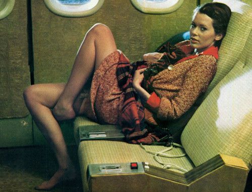 1977-goodbye-emmanuelle1[1].jpeg