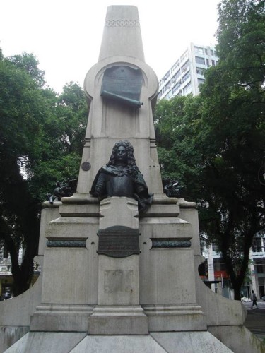 h0360m003b[1].jpg