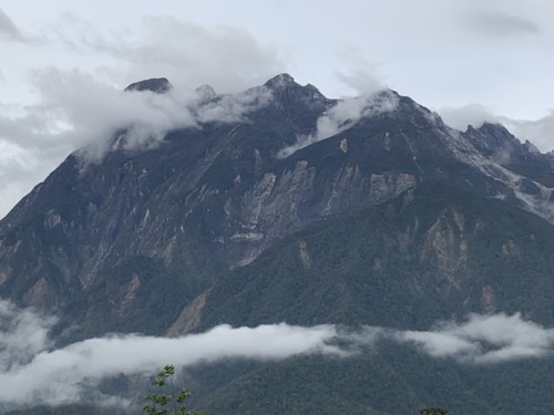 Mount Kinabalu 1.jpg Mount Kinabalu 1.jpg