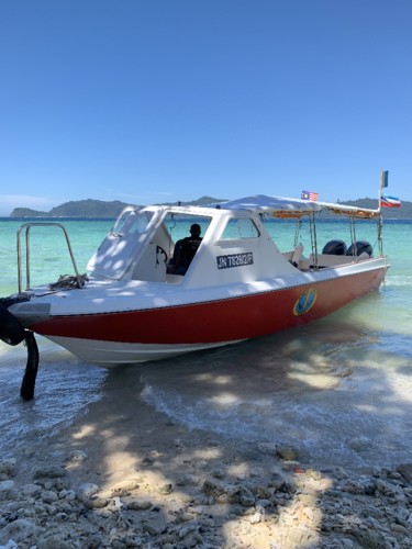 Barco Borneo Divers.jpg Barco Borneo Divers.jpg