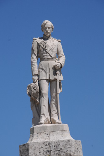 Estatua_D._Pedro_V_em_Braga_08[1].jpg