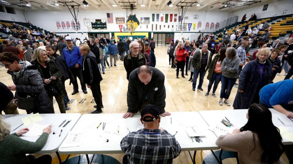 iowa-caucus-registration-ap-jt-200203_hpMain_16x9_