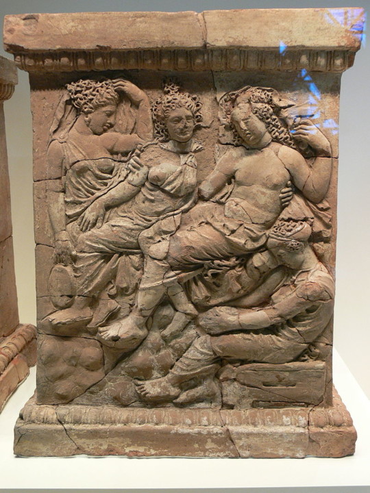 800px-Aphrodite_und_Adonis_-_Altar_2.jpg 800px-Aphrodite_und_Adonis_-_Altar_2.jpg