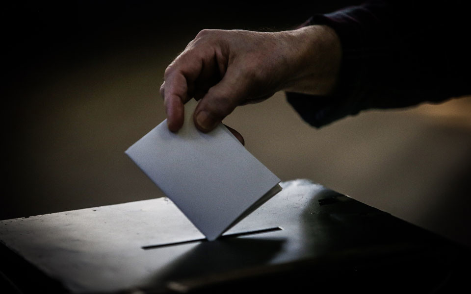 eleições_legislativas_voto_urna_votar.jpg eleições_legislativas_voto_urna_votar.jpg