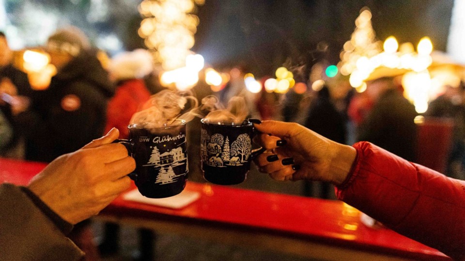 Glühwein - Weinhachtsmarkt.jpg Glühwein - Weinhachtsmarkt.jpg