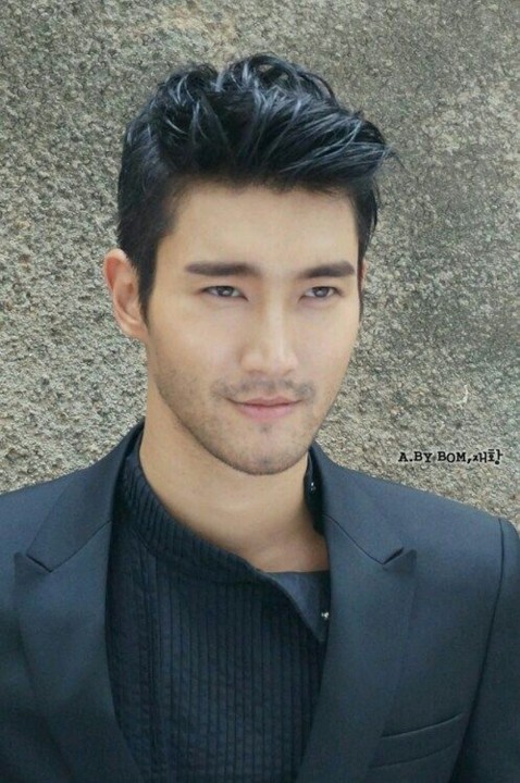 Choi Si-won (1).jpg