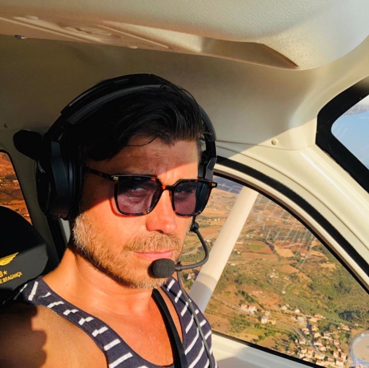 Empresário-piloto.jpg Empresário-piloto.jpg