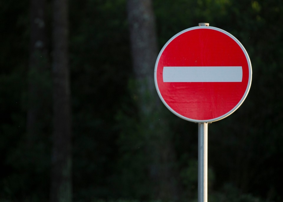 Sinais-de-transito-stop.jpg