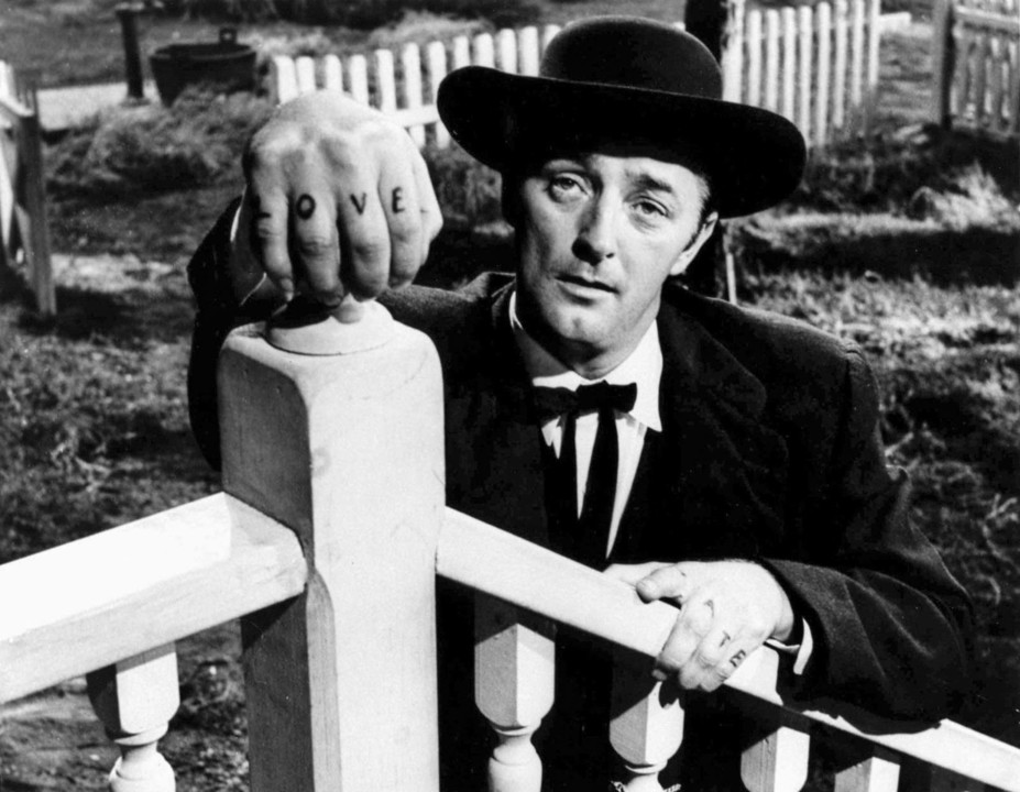 Robert-Mitchum-The-Night-of-the-Hunter.jpg Robert-Mitchum-The-Night-of-the-Hunter.jpg