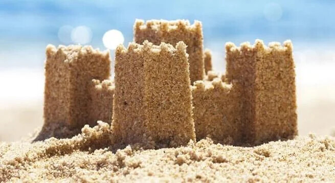 dia-de-brincar-na-areia_c.webp