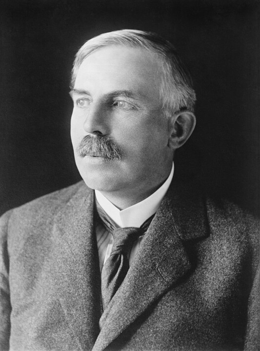 007 Sir_Ernest_Rutherford_LCCN2014716719_-_restora