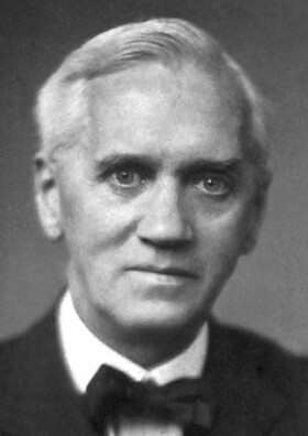 28 Alexander_Fleming_1945.jpg