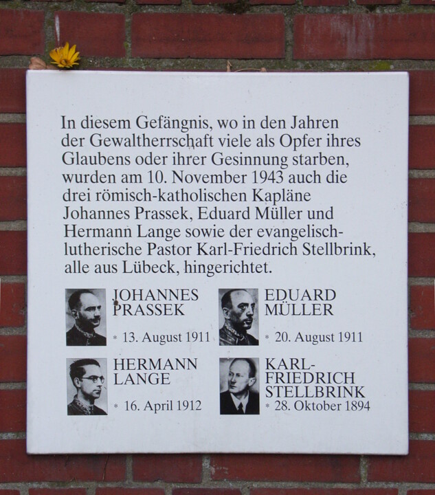 Mártires de Lübeck.jpg