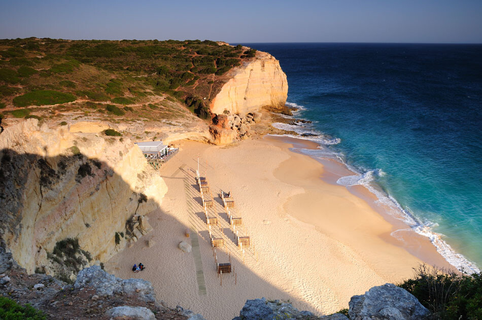 Praia-dos-Caneiros.jpg