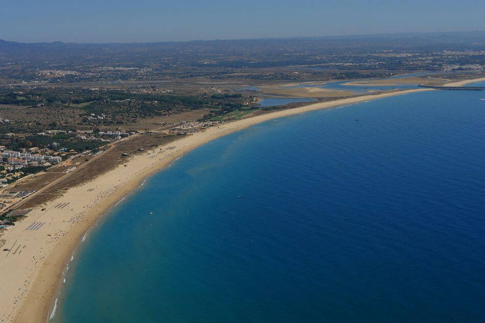 Meia-Praia-Lagos.jpg